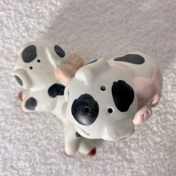 Vintage Cute Ceramic Pigs Salt & Pepper Shakers - Picture 5 of 10